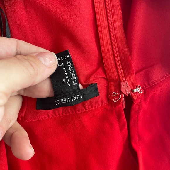 Dress - Picture 4 of 4